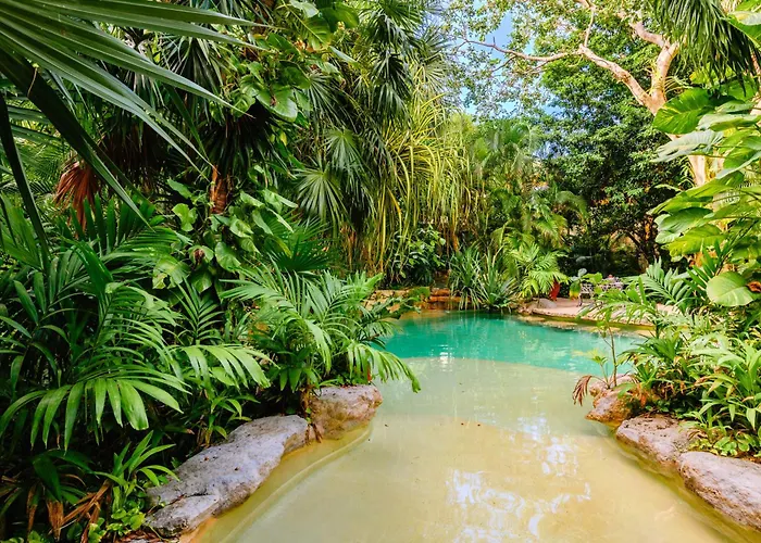 La Hacienda, En Xcaret * Solidaridad